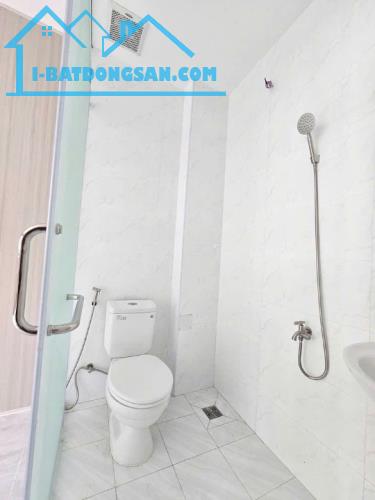Nhà góc mới 3 tầng sát đường Nguyễn Duy P12Q8. Giá: 3.6 tỷ TL - 3
