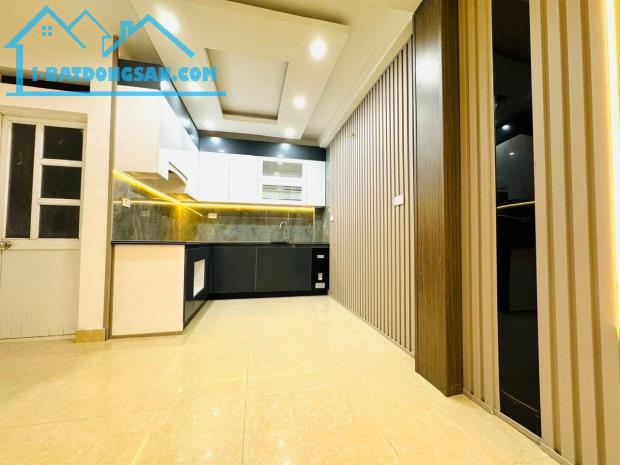 Bán nhà chợ Hàng, Lê Chân. 2,79 tỷ, 3,5 tầng,40m. - 2
