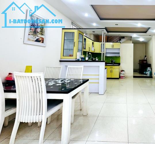 Cần bán gấp nhà đẹp 4 tầng Trương Công Định, 4.6x10m, 6.95 tỷ TL