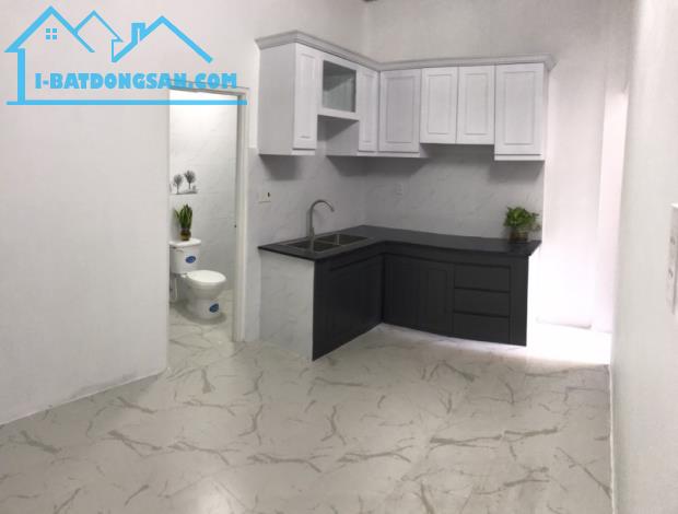 Bán nhà 82m2, Hẻm xe hơi 5m Đường Lũy Bán Bích, Quận Tân Phú - 2
