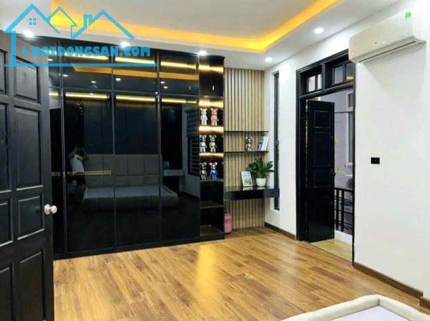 CƠ HỘI AN CƯ CÓ MỘT KHÔNG HAI- NHÀ PHỐ YÊN HÒA- VỊ TRÍ VÀNG- 45M,5 TẦNG,MT 4,5m- 9,x Tỷ - 2