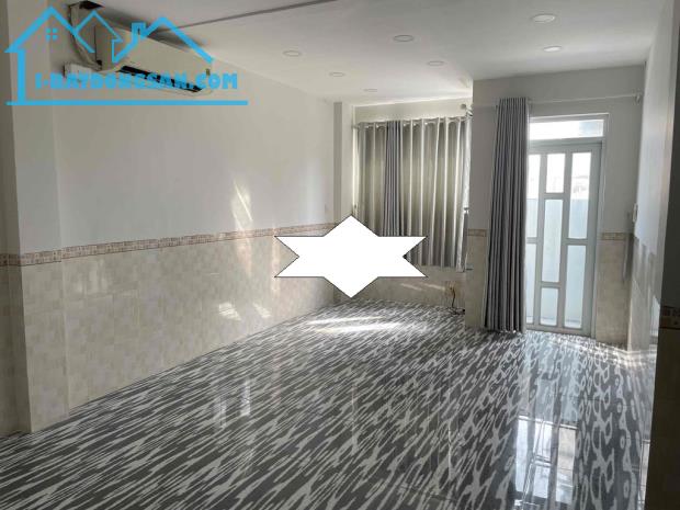 Cho thuê nhà mặt tiền Hòa Bình 72m², 3 Lầu - NGAY CHỢ-SIÊU THỊ - 2