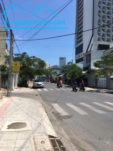 Bán lô đất đẹp 2 mặt đường Dương Hiến Quyền, Phó Đức Chính, ngang gần 8m giá tốt