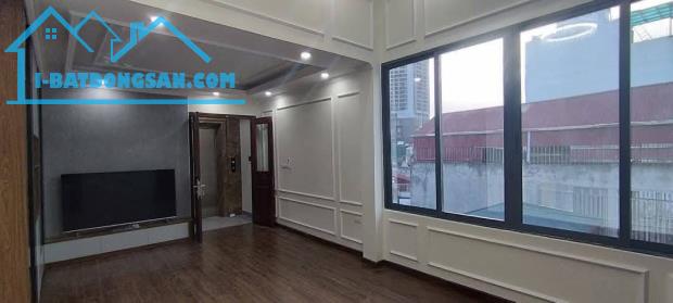 MẶT NGÕ NGUYỄN VĂN HUYÊN - 20M RA PHỐ - ÔTÔ VÀO NHÀ - GIÁ 19 TỶ - 3