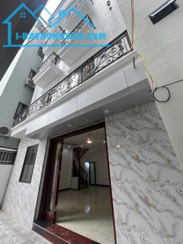💥💥💥 CHỦ NHỜ BÁN NHÀ NGỌC TRÌ- 40m2- 5 Tầng- MT 6,5m- 7 Tỷ- Ô TÔ ĐỖ CỬA- 100m RA Ô TÔ TR - 1