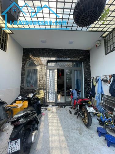 Bán nhà 100m2, HXH, Liên Khu 4-5, Bình Tân, 3 tầng, 5PN, giá 5.9 tỷ còn thương lượng. - 4