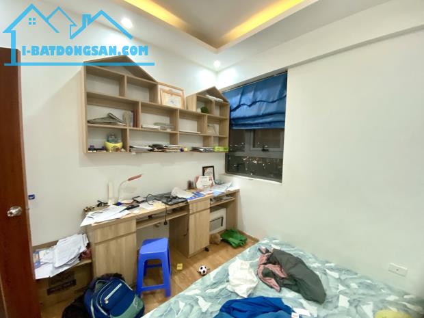 Bán gấp căn hộ chung cư Khu đô thị Định Công, Hoàng Mai, nhà đẹp, view hồ Định Công - 2