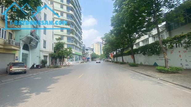 TẦM TIỀN, NHÀ ÁI MỘ 40M, 6T, MT6M, NỞ HẬU, THANG MÁY, TẶNG NỘI THẤT, 10M RA Ô TÔ TRÁNH.
