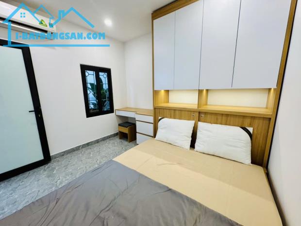 BÁN TẬP THỂ TẦNG 1, THANH NHÀN, 75M2,  2 NGỦ, VÀI BƯỚC RA HỒ TUỔI TRẺ, FULL NỘI THẤT. Lh e - 2