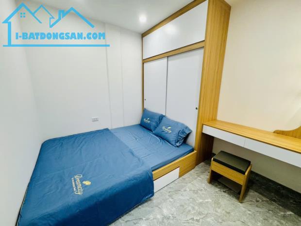 BÁN TẬP THỂ TẦNG 1, THANH NHÀN, 75M2,  2 NGỦ, VÀI BƯỚC RA HỒ TUỔI TRẺ, FULL NỘI THẤT. Lh e - 3