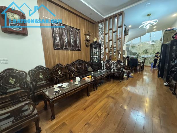 Bán nhà Đội Cấn Ba Đình  Diện tích 66mx 4 tầng. giá 18 tỉ - 4