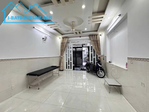 --Bán nhà HXH hẻm 80 Ba Vân, p14, quận Tân Bình; (4*17,5) 3 tầng; 9,9 tỷ