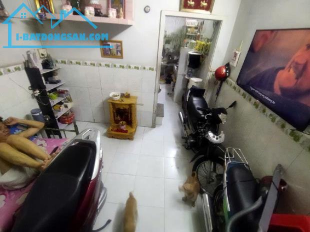 Bán nhà 71m2, cách 30m ra mặt tiền Hậu Giang, p11.Q6, 2 tầng chỉ 6.1 tỷ - 2