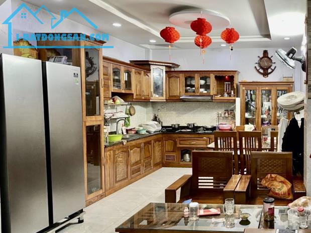 CHỈ 6.xTỶ, 4Tầng, 46m2, HXH, Tặng nội thất, Lạc Long Quân P.8 Tân Bình - 3