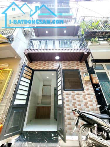 Chỉ 1.85 Tỷ Có Nhà Phạm Văn Đồng - Hẻm Ôtô Đỗ Cửa - 3 Tầng 2PN