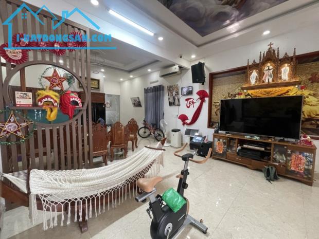 Bán nhà 168m² 2 tầng, 3PN, 2 WC, Tỉnh lộ 43, Tam Bình, Thủ Đức - 8.4 tỷ - 2
