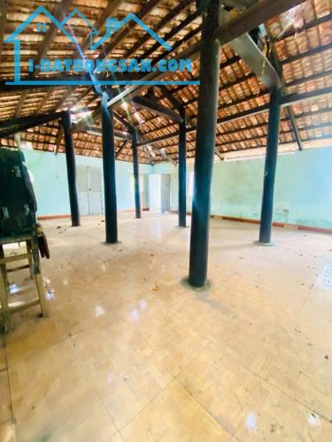 Hóc Môn bán đất full thổ cư diện tích rộng gần đường Nguyễn Ảnh Thủ phù hợp làm nhà vườn - 2