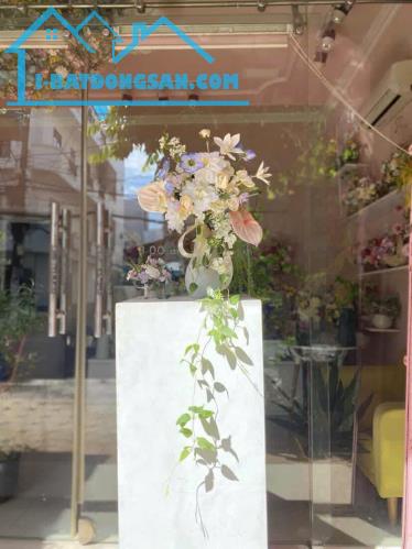 Sang shop hoa Mây Home Decor gần đầu đường Lý Chính Thắng Cần Thơ - 4