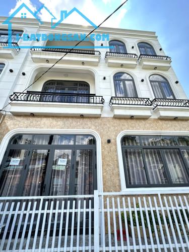 Đất giá rẻ Quận 2, Hẻm Xe Hơi, Dt 61m2 ( 4.5 x 14 ), Khu Dân trí cao, chỉ 5.1 ty
