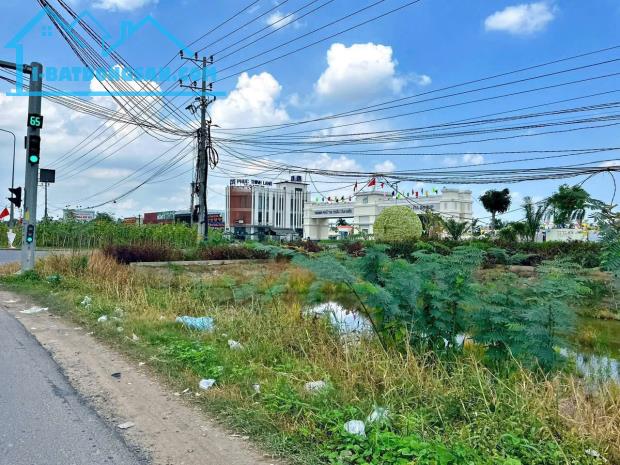 Bán Đất Ấp 2 Hựu Thạnh Đối Diện E city Tân Đức Gía 2ty1 Thổ Cư / SHR - 1