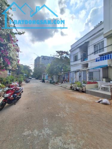 250m2 đất full thổ 10x25 MT đường 12m khu làng đại học ABC Lê văn Lương Phước kiển 21.5tỷ