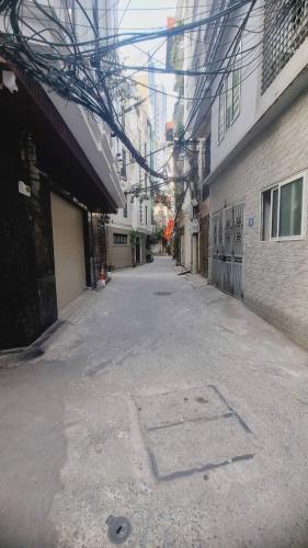 Bán nhà ngõ 1150 Đường Láng, Đống Đa, 45m2, mặt tiền 6m, LÔ GÓC- Ô TÔ vào nhà, 14.9 tỷ