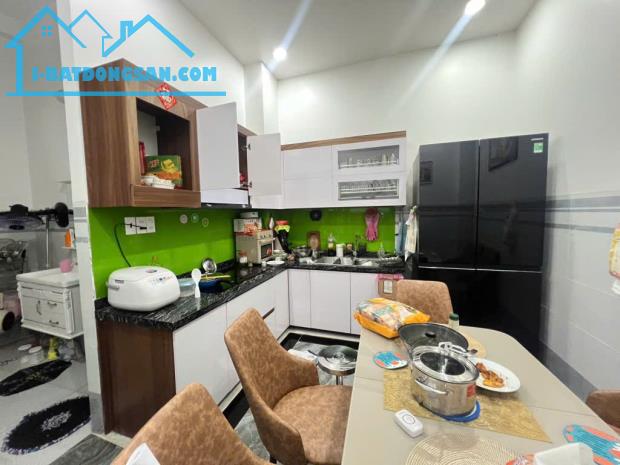 BÁN NHÀ Quận 9 đẹp LUNG LINH, giá 8.6 tỷ - 2
