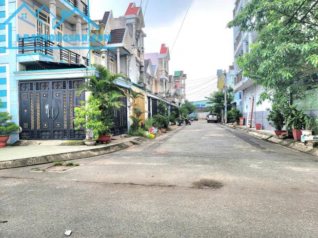 KDC ĐẠI HẢI, HÓC MÔN – NHÀ 1 TRỆT 2 LẦU – SỔ RIÊNG – CHỈ 830 TRIỆU – GẦN CHỢ ĐẠI HẢI - 1