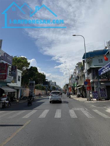 **Bán nhà MT phường 10, Tân Bình, mặt tiền Lạc Long Quân (4*19,2) 15 tỷ - 4