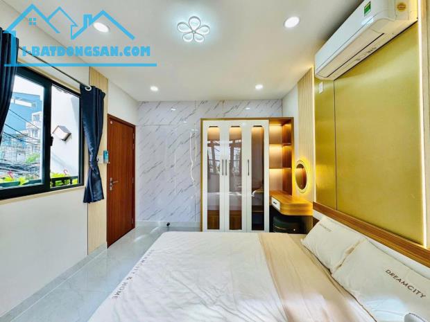 XE HƠI ĐẬU CỬA NHÀ - DUY TÂN P15 PHÚ NHUẬN - MẶT TIỀN 8M - GIÁ CHỈ 5.68 TỶ - 4