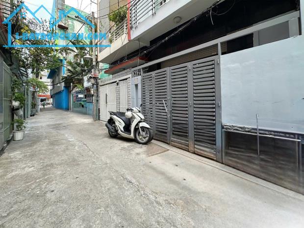 Xô Viết Nghệ Tĩnh P.17 Bình Thạnh(BT10-25) – Nhà 3 Tầng, A4 (5x13m) 66m², Hẻm Xe Hơi – Gần