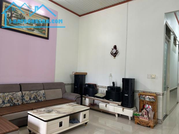 BÁN NHÀ RIÊNG 105M2 GẦN SÂN BAY LIÊN KHƯƠNG - ĐÀ LẠT - LÂM ĐỒNG, CHỈ VỚI 1 TỶ 999 TRIỆU - 2