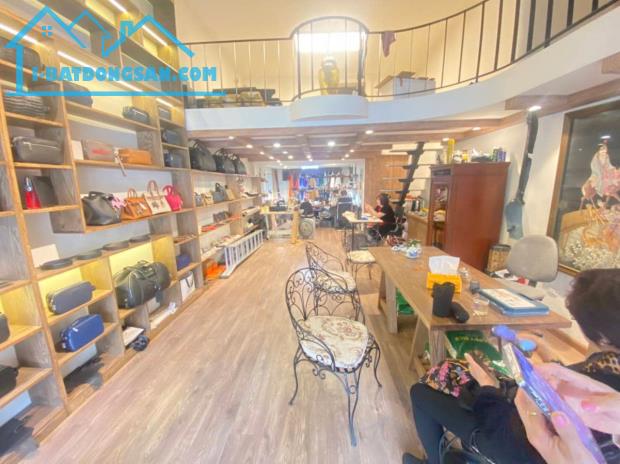 BÁN NHÀ MẶT PHỐ HUẾ. HOÀN KIẾM. 52M2 MT 6,4M GIÁ 41 TỶ- SIÊU PHẨM  - VỈA HÈ ĐÁ BÓNG - - 2