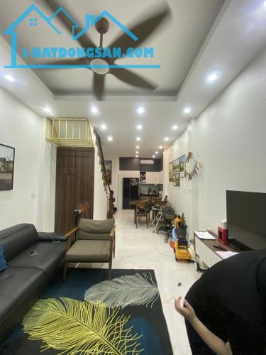 SIÊU HIẾM NHÀ NGUYỄN KHOÁI, 45M, 3T, MT 4,3M, Ô TÔ, MỚI, Ở SƯỚNG, CHỈ 6,2 TỶ. - 1