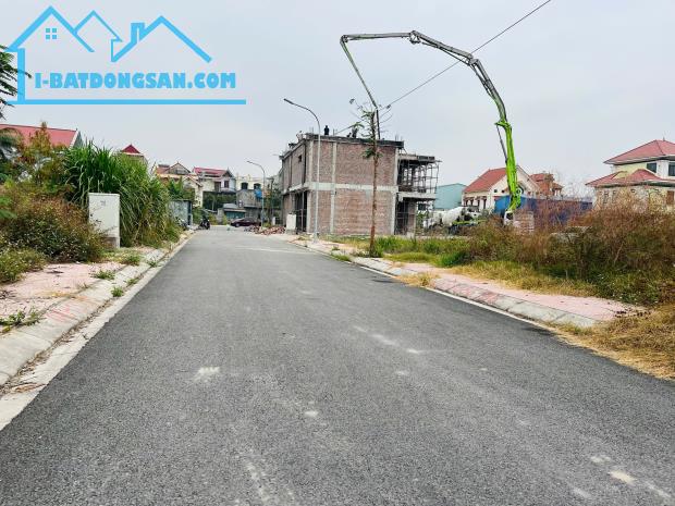 Duy nhất 1 lô đất trung tâm thị trấn An Dương 108m giá chỉ 3,2x tỷ  Lh 0979087664 - 1