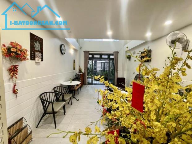 **Bán biệt thự HXH Tân Hải**, p13 quận Tân Bình; (5,2*17) 4 tầng VIP chỉ 13,7 tỷ