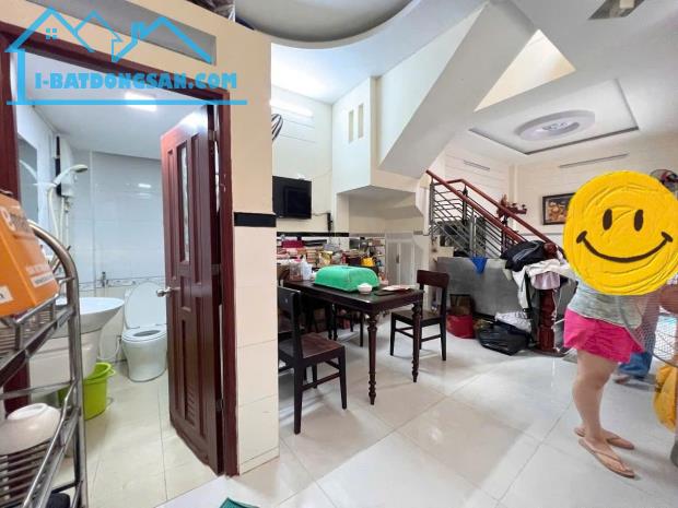 HẺM XE TẢI THÔNG - GIÁP PHAN HUY ÍCH - GÒ VẤP - GIÁ 4.98 tỷ - 2