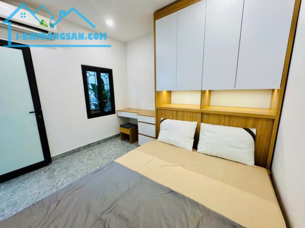 Cần bán Tập Thể Tầng 1 Phố Thanh Nhàn - Đối diện công viên - 75m2 x 2 ngủ - SĐCC - Nhà đẹp - 2