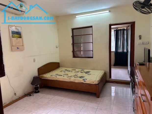 Cho thuê căn hộ Tập thể tầng 4 Khương Thượng 80m2, 3 ngủ, 9 Triệu - 3