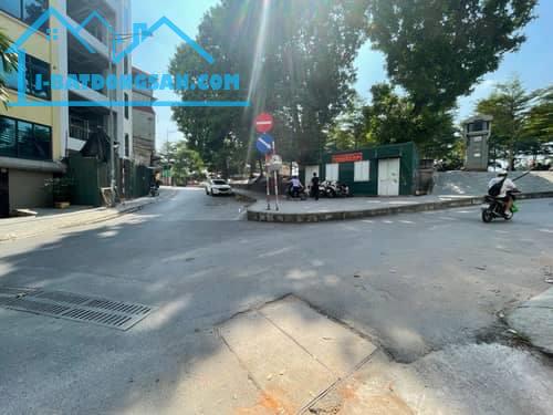 Bán nhà Dân xây đường Bưởi, gara ô tô, dân trí cao, DT 81m, MT 6m, giá 15,5 tỷ.