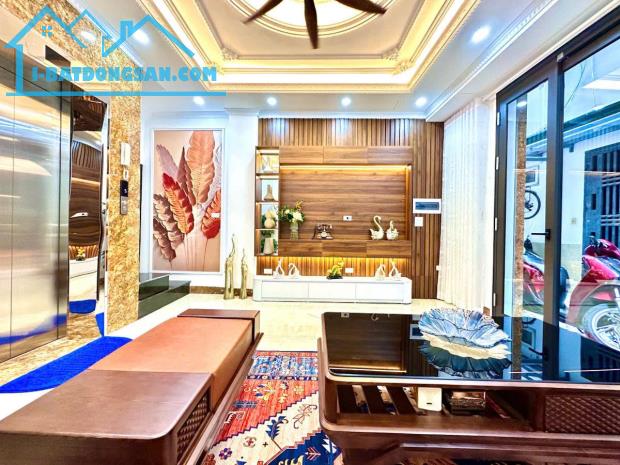 Chào mừng khách đến ngưỡng cửa Hoàng Gia giữa TT Cầu Giấy - Nhà 6 tầng thang máy - 10 Tỷ 5 - 2