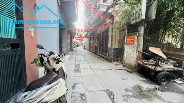 Nhà Dương Quảng Hàm, Cầu Giấy. 48mx4; MT 4.5; Giá 15.8 Tỷ  NGÕ THÔNG Ô TÔ - KINH DOANH