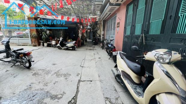 Nhà Dương Quảng Hàm, Cầu Giấy. 48mx4; MT 4.5; Giá 15.8 Tỷ  NGÕ THÔNG Ô TÔ - KINH DOANH - 2