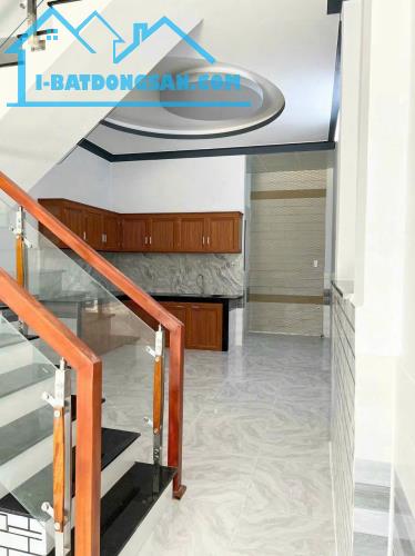 Chủ kẹt tiền cần bán gấp nhà 60M2, Quốc Lộ 50, SR giá 1,5T - 2