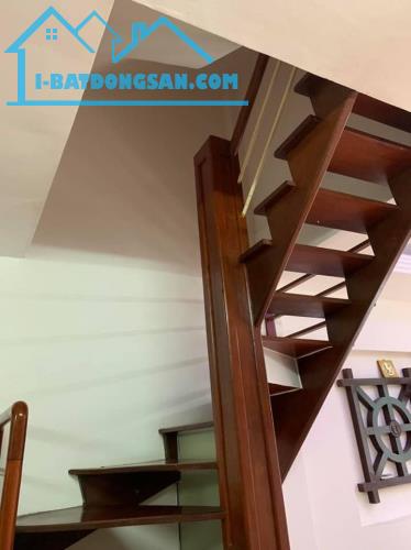 Hào Nam - Đống Đa, Dt 37m2 x 5 Tầng, MT 3.5m, Giá 7.9 tỷ LH: 0936118369 - 2