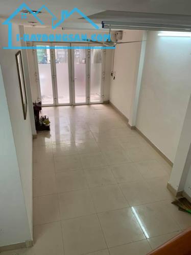 Hào Nam - Đống Đa, Dt 37m2 x 5 Tầng, MT 3.5m, Giá 7.9 tỷ LH: 0936118369 - 3