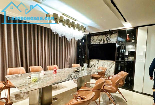 VỊ TRÍ ĐƯỢC ĐÁNH GIÁ ĐẸP và MẶT TIỀN RỘNG TOẠ LẠC TRÊN PHỐ BÙI THỊ XUÂN - 1