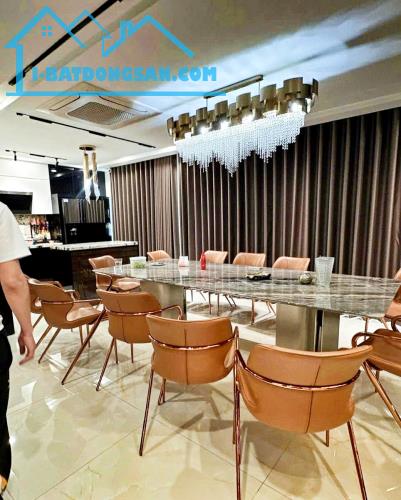 VỊ TRÍ ĐƯỢC ĐÁNH GIÁ ĐẸP và MẶT TIỀN RỘNG TOẠ LẠC TRÊN PHỐ BÙI THỊ XUÂN - 2