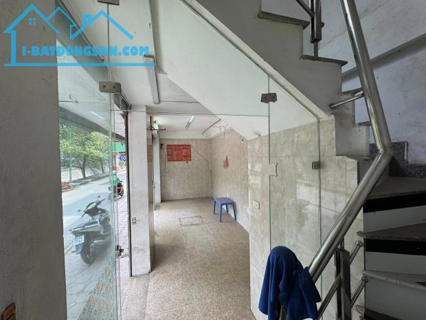Cần bán nhà Phố Đông Tác giá 9.9 tỷ, 27mx3 tầng, MT 8,1m - OTO TRÁNH NHAU