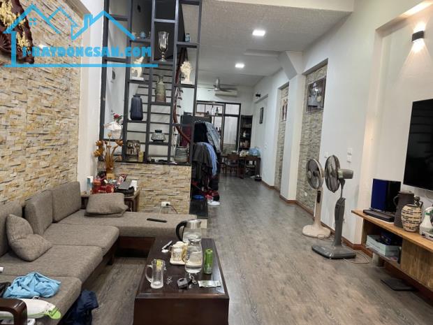 Bán nhà Bát Khối,Thạch Bàn 4 tầng,80m,mt4m oto vào nhà nhỉnh 13 tỷ - 4